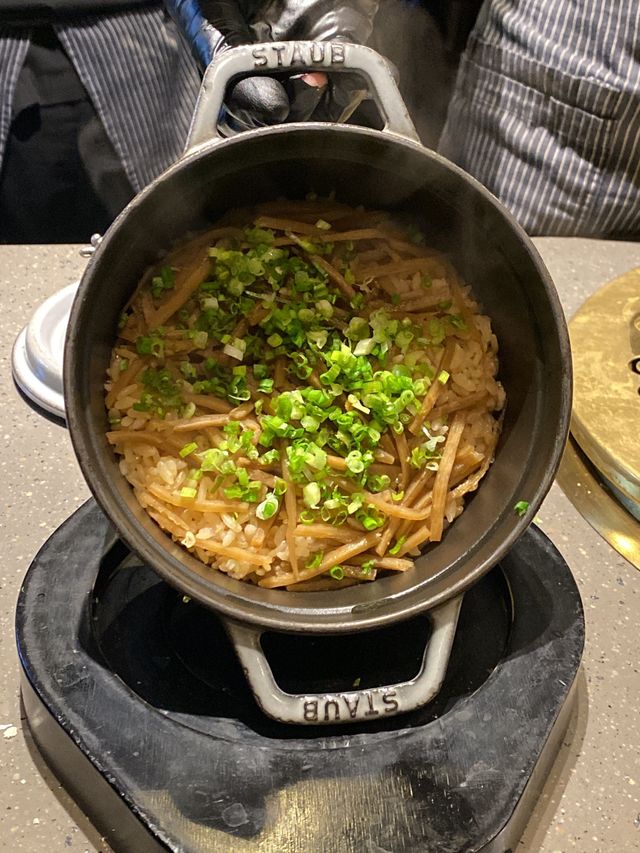 치열한 웨이팅 끝에 즐길 수 있는 이속우화 한우오마카세