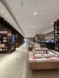 深圳版誠品🤫城中現代感書店😆前檐🙈
