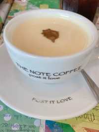 【ハノイ】沢山のカラフルな付箋に囲まれて過ごす🌈新感覚cafe☕️