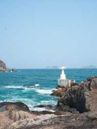 【景色十分優美的四面環海島嶼】