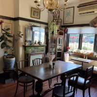 If you love antiques, come and dine here