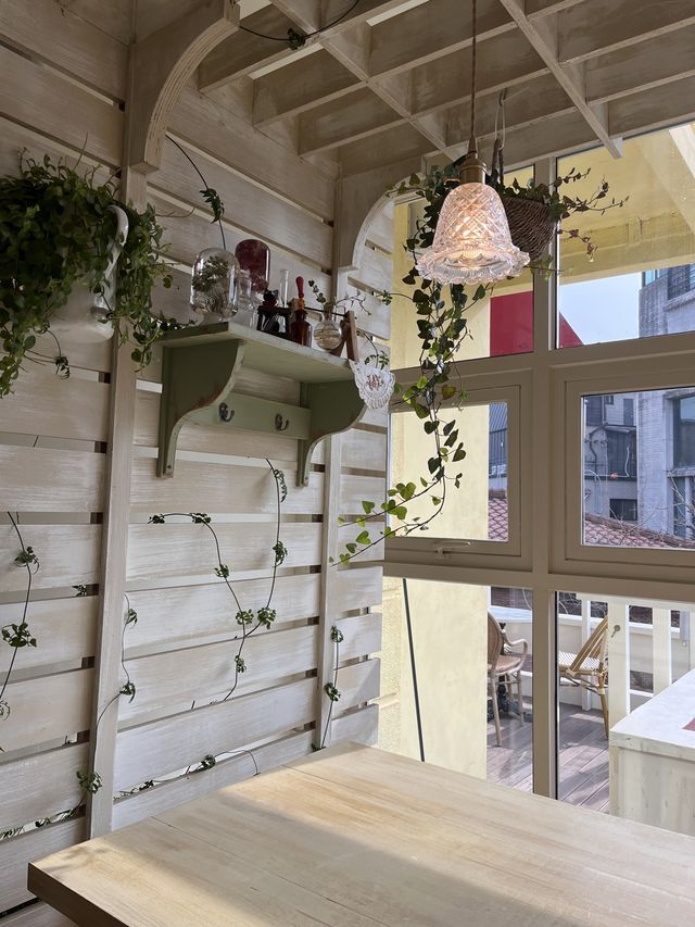연남동 지브리감성, 마녀배달부 키키의 ‘코리코 카페’☕️🐈‍⬛