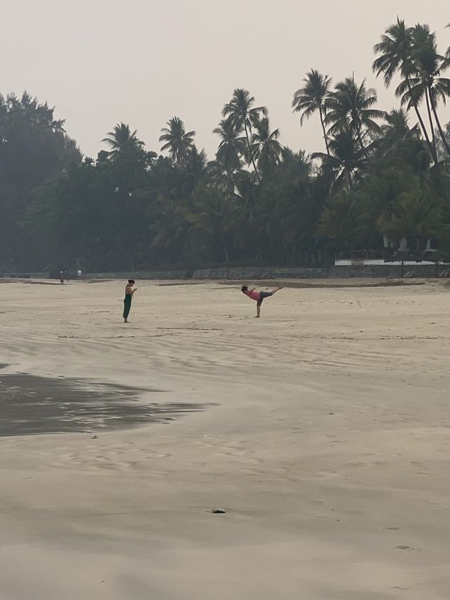 Fantastic Ngapaly sunrise 