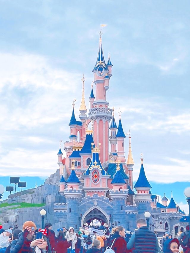 어릴 적 로망을 실현시켜주는, 파리 디즈니랜드 🏰❤️