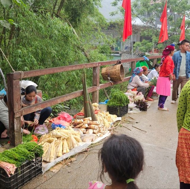 Market in Ha Giang are lively n noisy