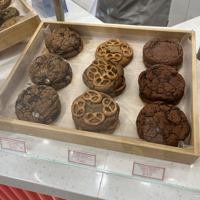 作為甜品控不能錯過😀 🥐特大脆脆牛角酥