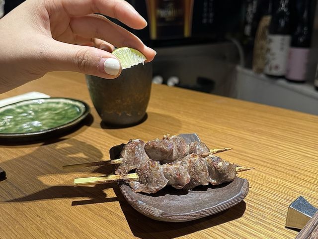 在香港｜吃到了炭火燒烤的串燒了🥹