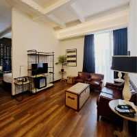 M Boutique Station 18