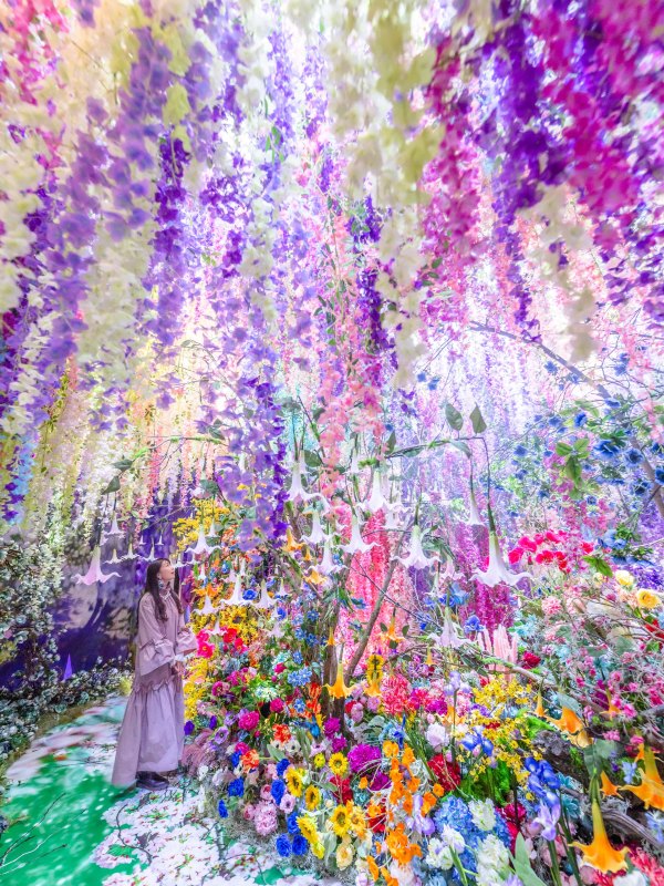 まるで桃源郷💐TOKYO NODEで開催中の『蜷川実花展』 | Trip.com 東京