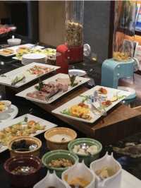 「Home Hotel」：純淨驚艷套房，市中心機能佳！