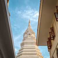 สุขใดไหนจะเท่า…เข้าวัดทำบุญ