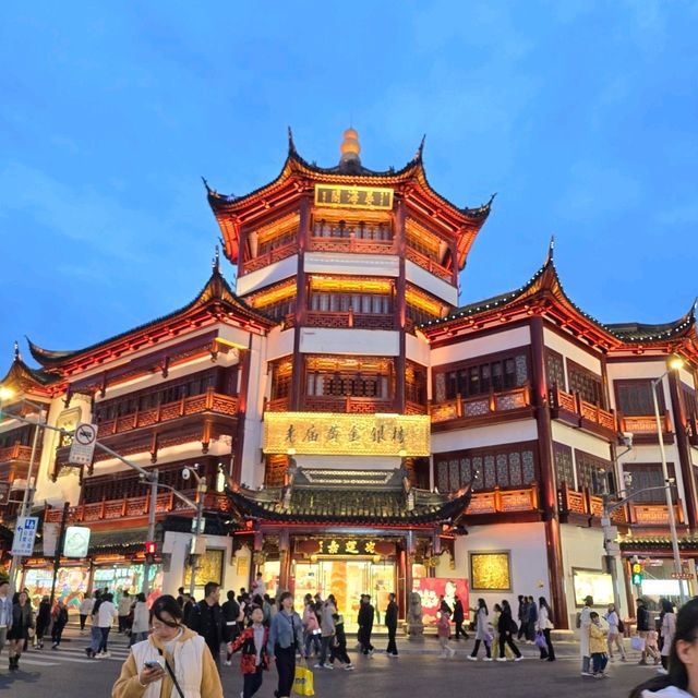 Yuyuan Garden สวนจีนโบราณกลางมหานครเซี่ยงไฮ้ Yuyuan Garden สวนจีนโบราณกลางมหานครเซี่ยงไฮ้