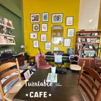TURNTABLE CAFE 