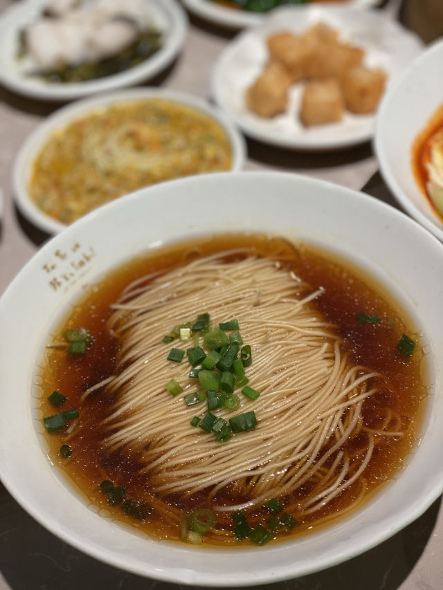 深圳麵店，麵好吃但性價比低