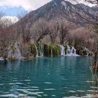 "Jiuzhaigou: A Natural Wonderland of Tranquility and Beauty"