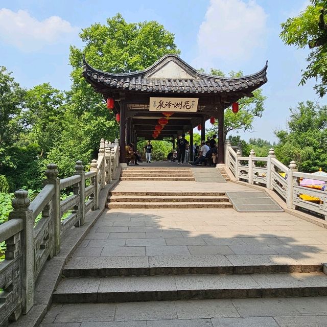來去有歷史文化傳說之美的金山寺