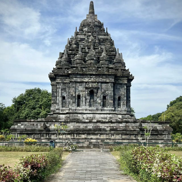 Lumbung temple
