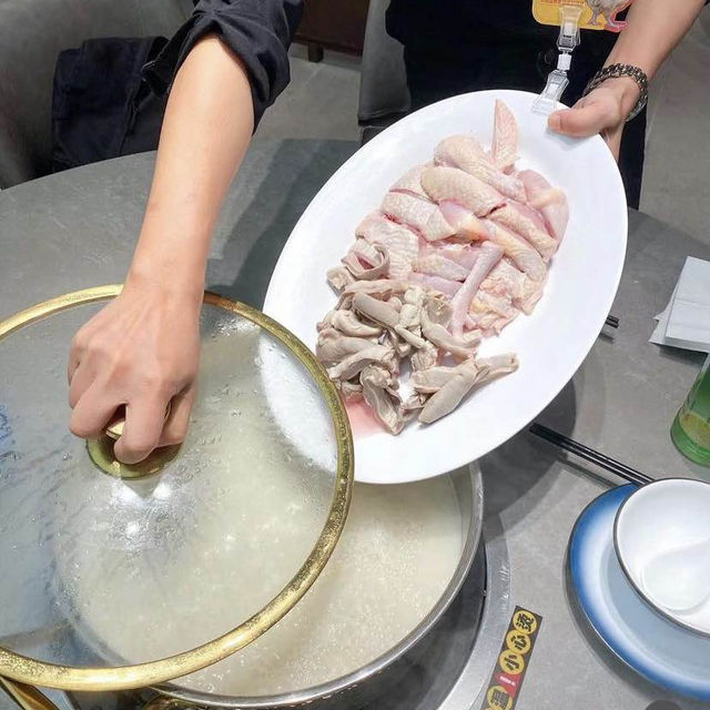 一試難忘💜離香港🇭🇰超近嘅靚湯~ 順德公豬肚雞😋😋😋 一試難忘💜離香港🇭🇰超近嘅靚湯~ 順德公豬肚雞😋😋😋