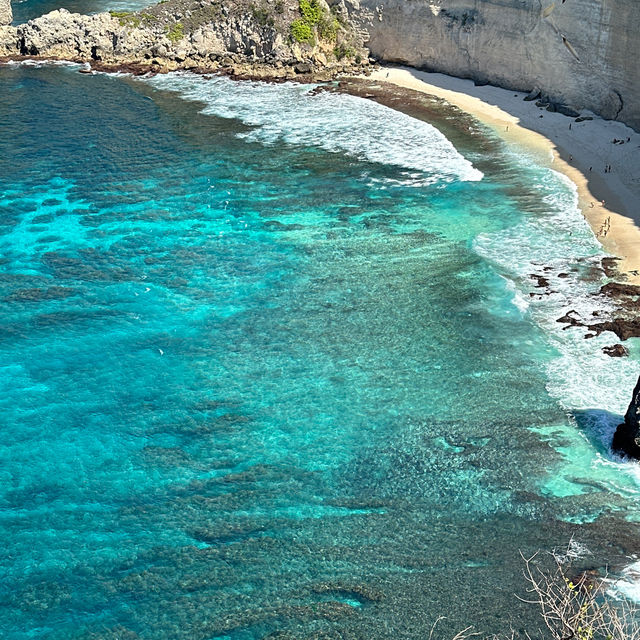 【佩尼達島 (Nusa Penida）1天遊，漂亮的海岸線】
