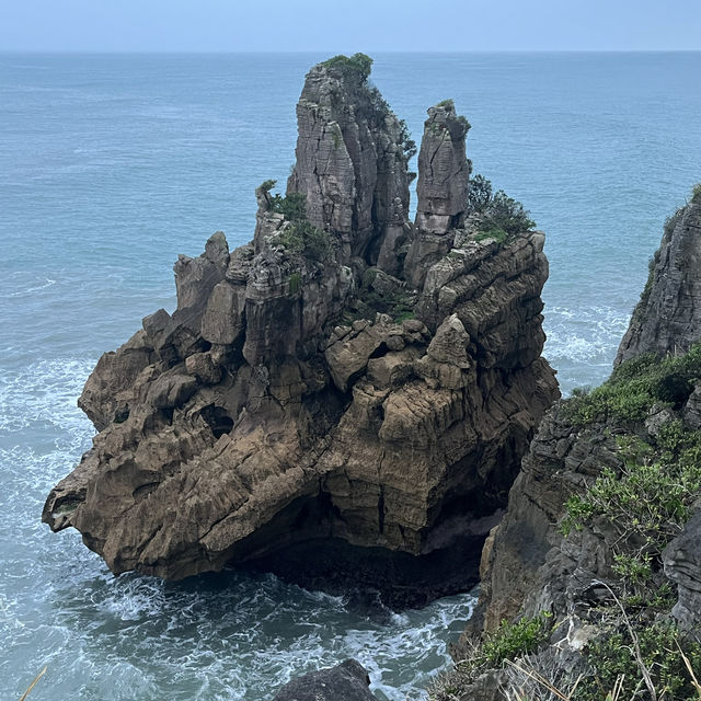 Have pancakes whilst seeing pancakes at Punakaiki Pancake rocks 