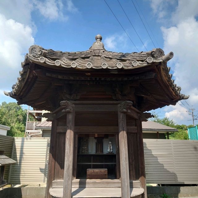 手水舎が見どころの「熊野神社」