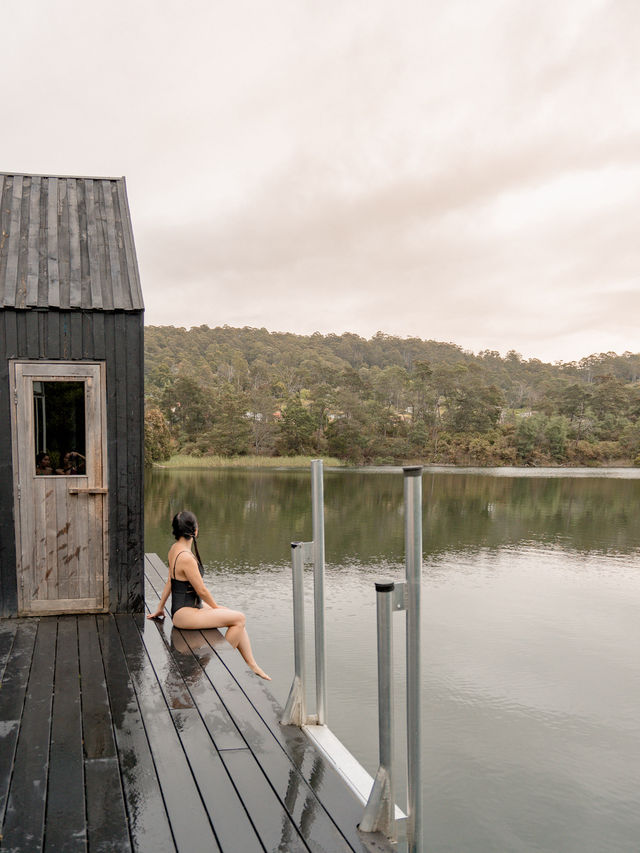 📍Floating Sauna Lake Derby