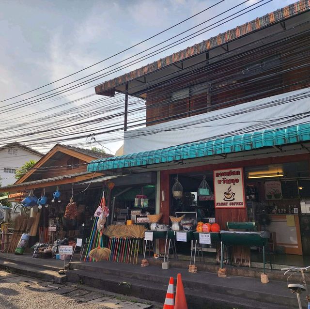 ตลาดเช้าประตูเชียงใหม่ 🌅