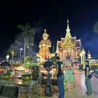 ศาลหลักเมือง จ.อุดร เก่าแก่ ดึกก็ไหว้ได้ 