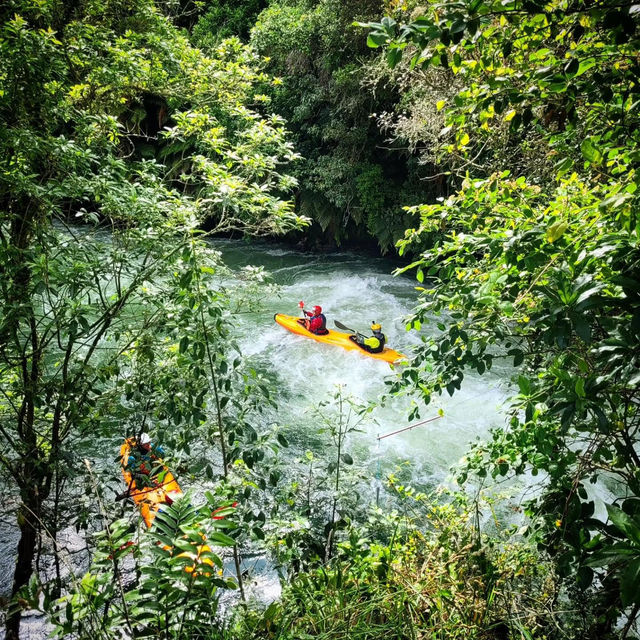 Rafting Over the World’s Highest Commercially Rafted Waterfall