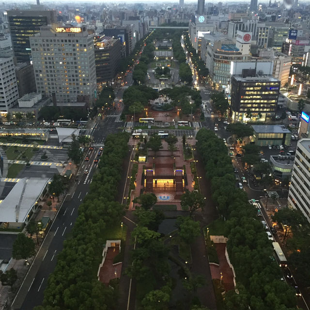 🌿🌺 "探訪綠洲21：城市中的綠色寧靜天堂" 🏙️🌈