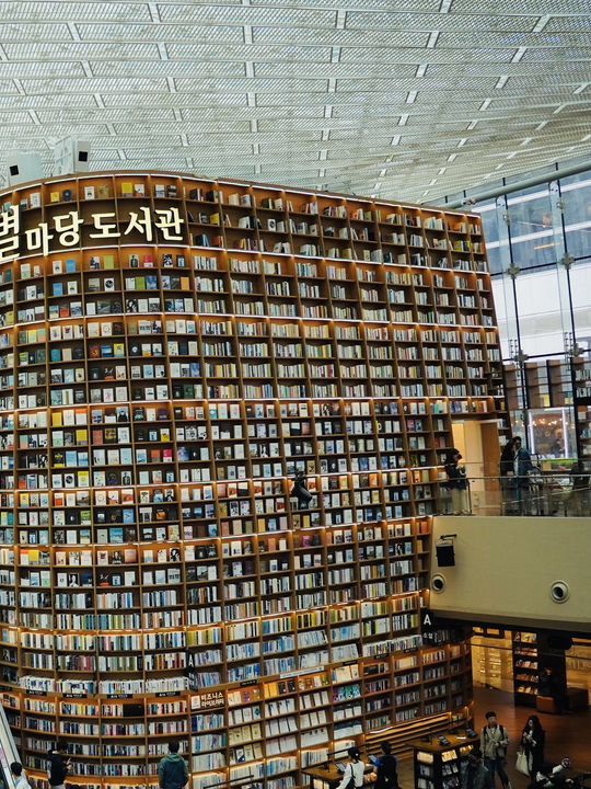 Coex Starfield library - A must check-in spot for book lovers