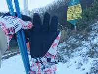 首爾冬季魅力：香草島樂園、滑雪、冰釣與韓食的精彩四重奏