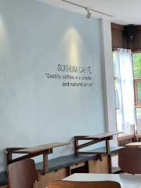 พามาเที่ยวคาเฟ่นอกเมืองเชียงใหม่ ✨