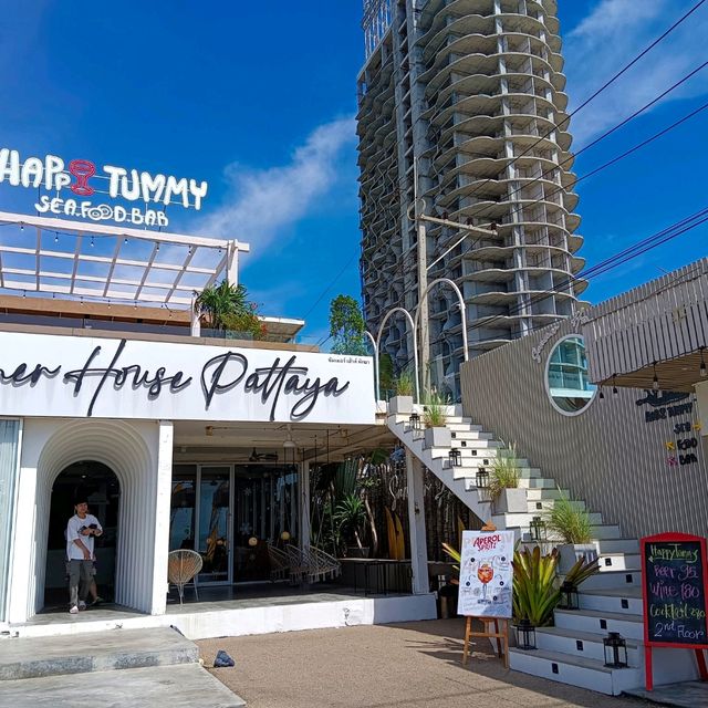 คาเฟ่ พัทยา ติดทะเล Summer house Pattaya