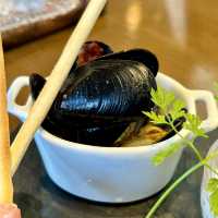 【兵庫・神戸】神戸港と牡蠣料理のマリアージュ「The Oyster Bar KOBE」