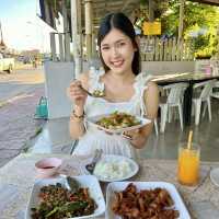 เจ๊แดงบางควาย ร้านเด็ดชะอำ