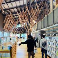 【四国】隈研吾氏設計の公共図書館「雲の上の図書館」に行ってきた📖📕📚
