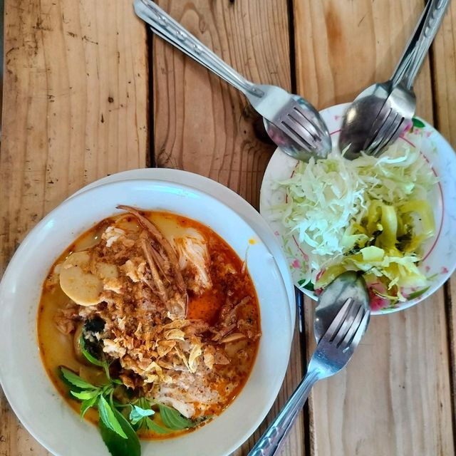 ขนมเส้นหม้อดิน ของกินท้องถิ่นลำพูนต้องลอง