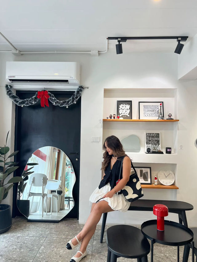 In the mood’s รัชดา 32🍷 🖤
