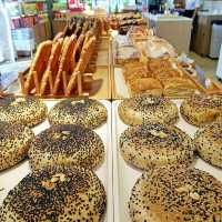 เบเกอรี่ร้านดังมีให้เลือกอร่อยกว่า 3,000 ชิ้น