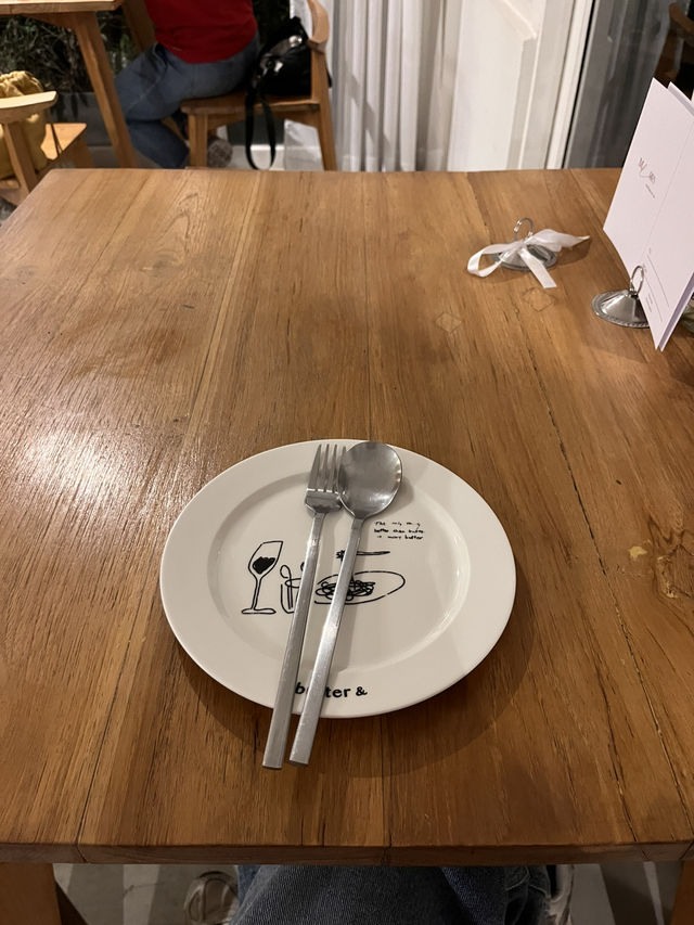 치앙마이에서 분위기있게 즐기고 싶다면 'butter & neighbor'🇹🇭