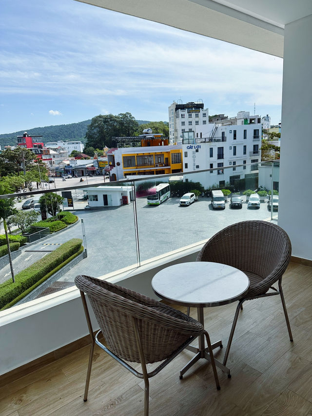 🏨越南富國島性價比高無邊際泳池海邊酒店🤎