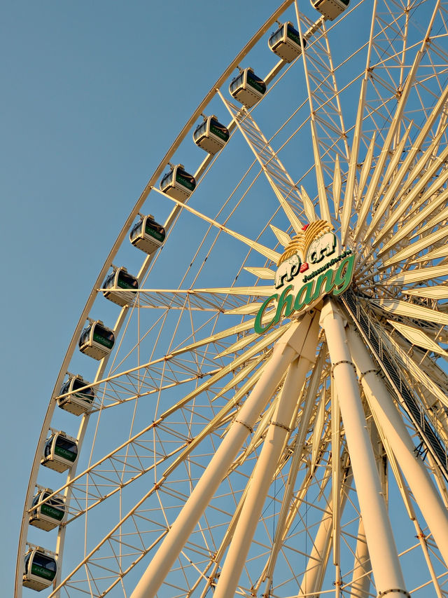 Asiatique The Riverfront