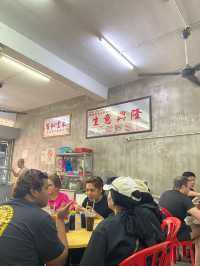 Savoring the Famous Meng Chai Beef Noodle in Penang 🍜
