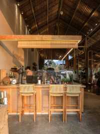 Serene House คาเฟ่บางแสนวิวทะเลสาบ