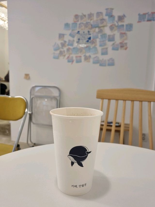 📖 부산진구 조용한 휴식, 만월경 카페 - 감성 가득한 공간