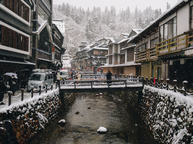 Ginzan Onsen  หมู่บ้านออนเซ็นท่ามกลางหุบเขา🏔️