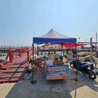 สะพานแดง จุดชมวิวปลาโลมา