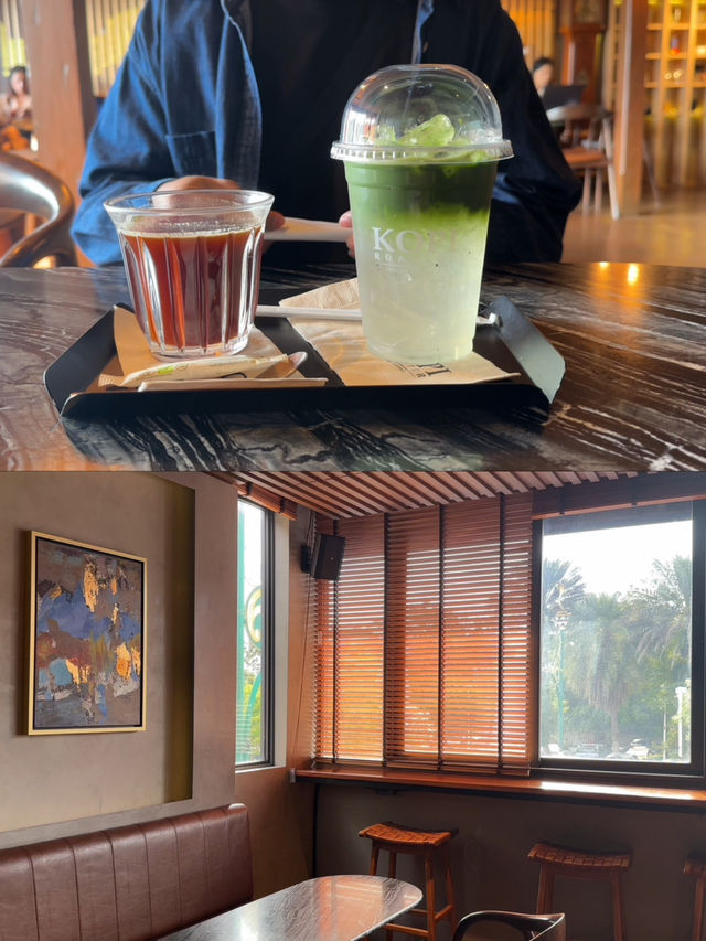 จิบกาแฟ แลพระธาตุเมืองคอน ที่ร้าน Kopi Roaster
