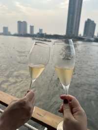 ⭐️Bangkok’s best dinner cruise in Chaophraya River